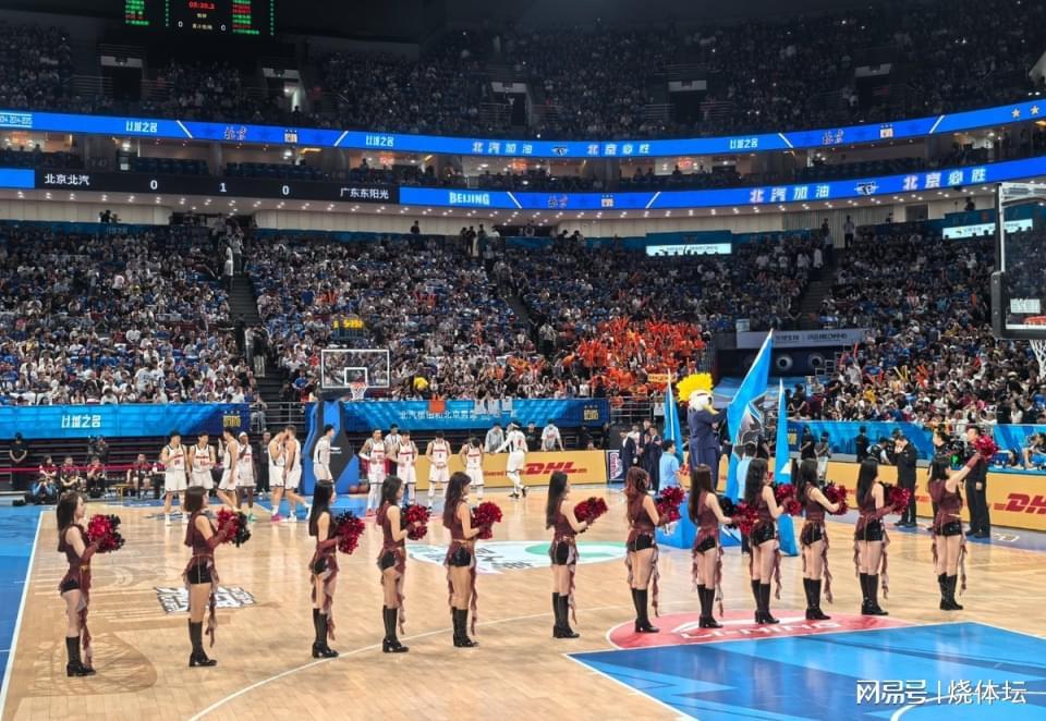 半岛体育APP-CBA四强定3席！北京上海会师半决赛，周琦18分8板率队力克广东